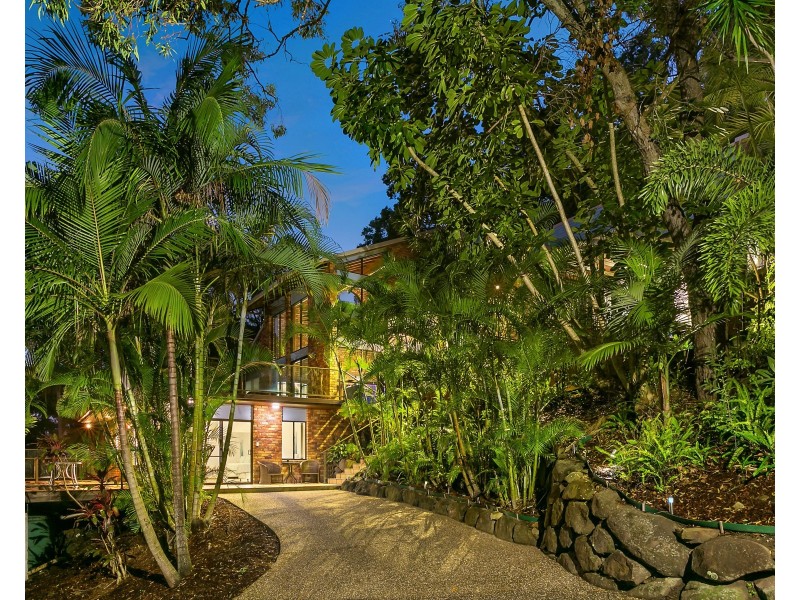 208 Tierney Drive, Currumbin Waters QLD 4223