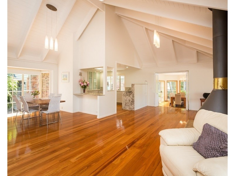 4 Heather Street, Tallebudgera QLD 4228