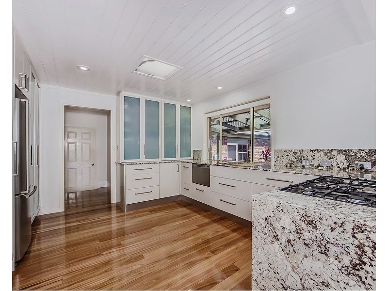 4 Heather Street, Tallebudgera QLD 4228