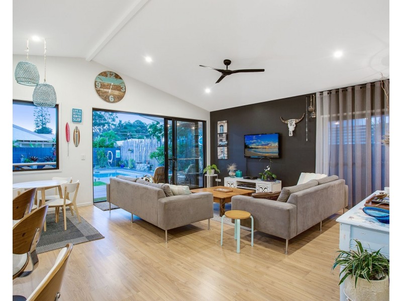 48 Second Avenue, Palm Beach QLD 4221