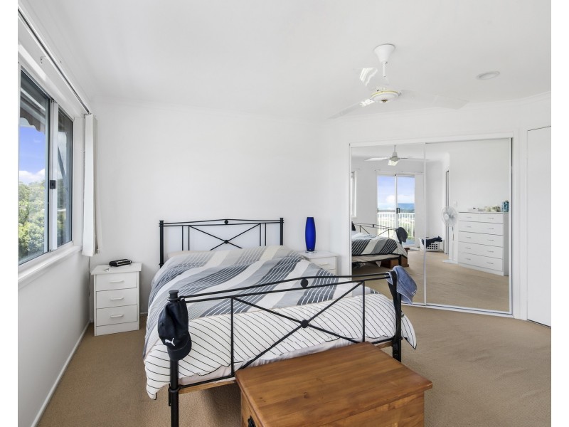 76 Doubleview Drive, Elanora QLD 4221