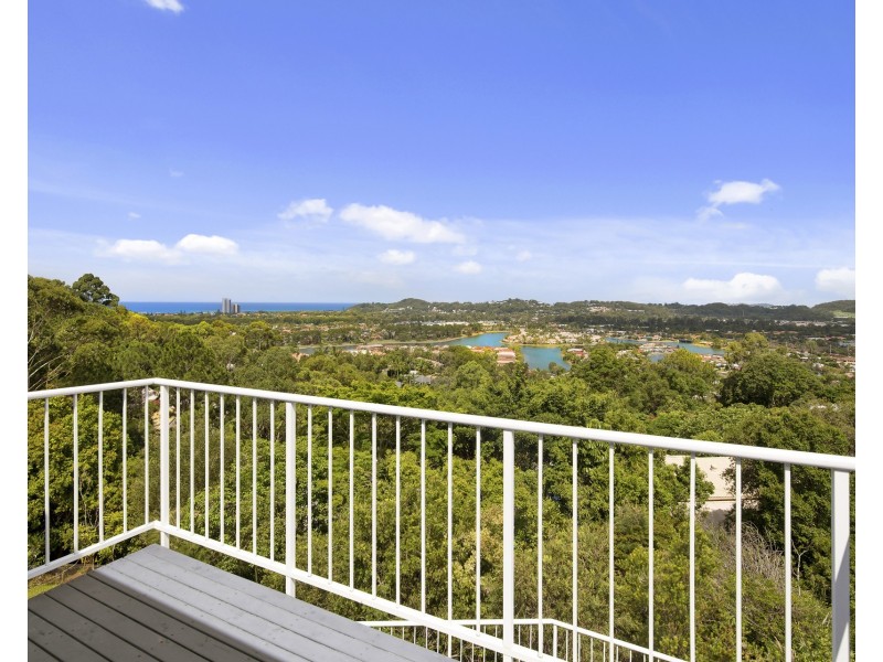 76 Doubleview Drive, Elanora QLD 4221