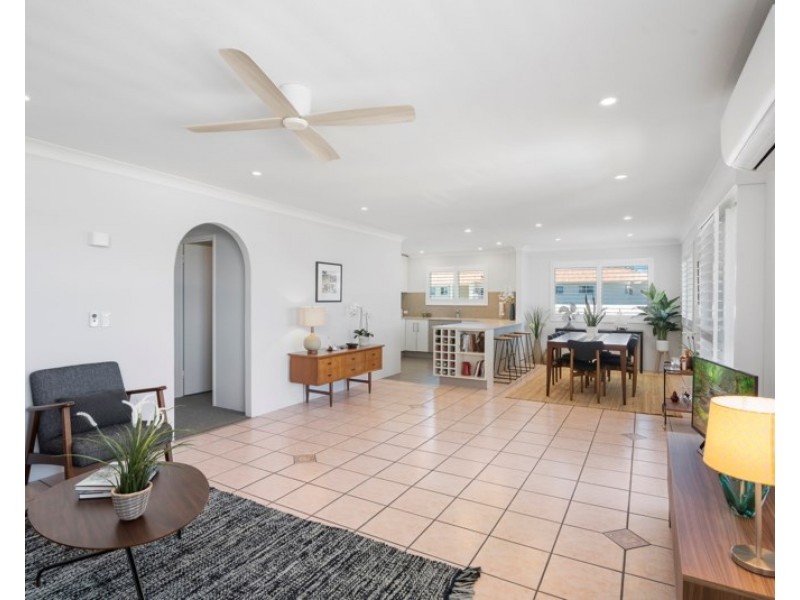 6/220 Pacific Parade, Bilinga QLD 4225