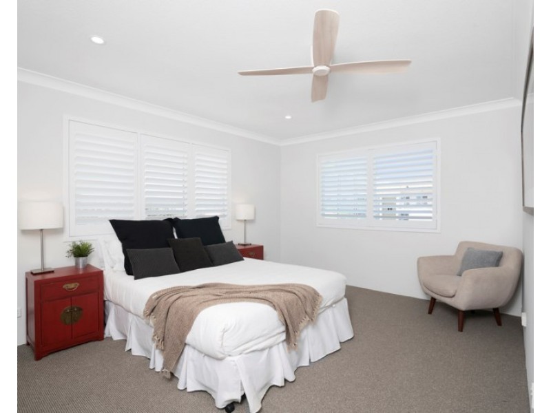 6/220 Pacific Parade, Bilinga QLD 4225