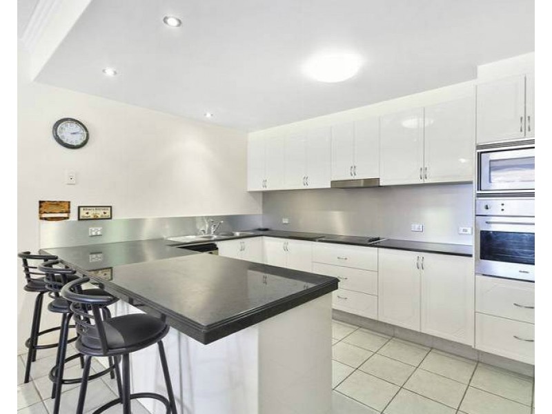 2/3 Johnston Street, Bilinga QLD 4225