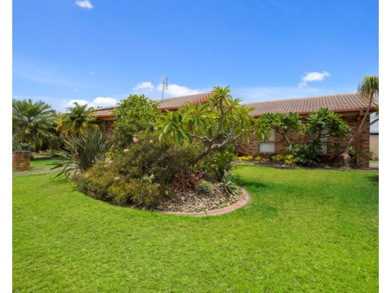 1 Fatsia Court, Elanora QLD 4221