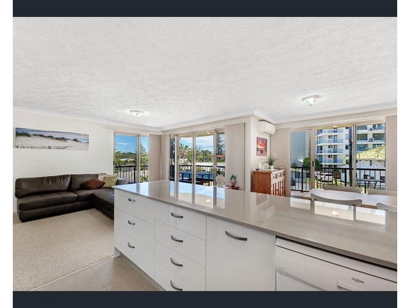 4/2 Surf Street, Bilinga QLD 4225