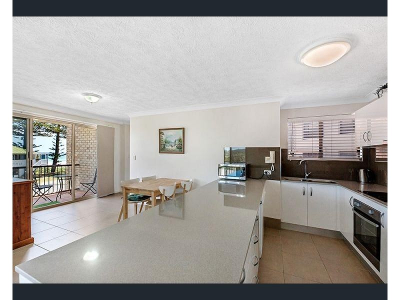 4/2 Surf Street, Bilinga QLD 4225