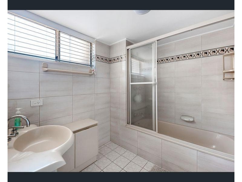 4/2 Surf Street, Bilinga QLD 4225