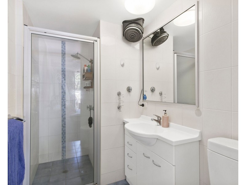 9/243 Boundary Street, Coolangatta QLD 4225