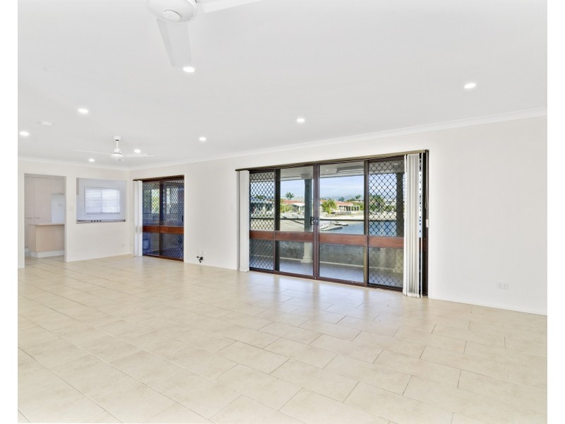 118 Townson Avenue, Palm Beach QLD 4221