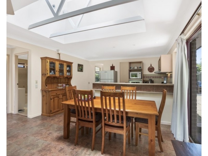 12 Oasis Crescent, Elanora QLD 4221