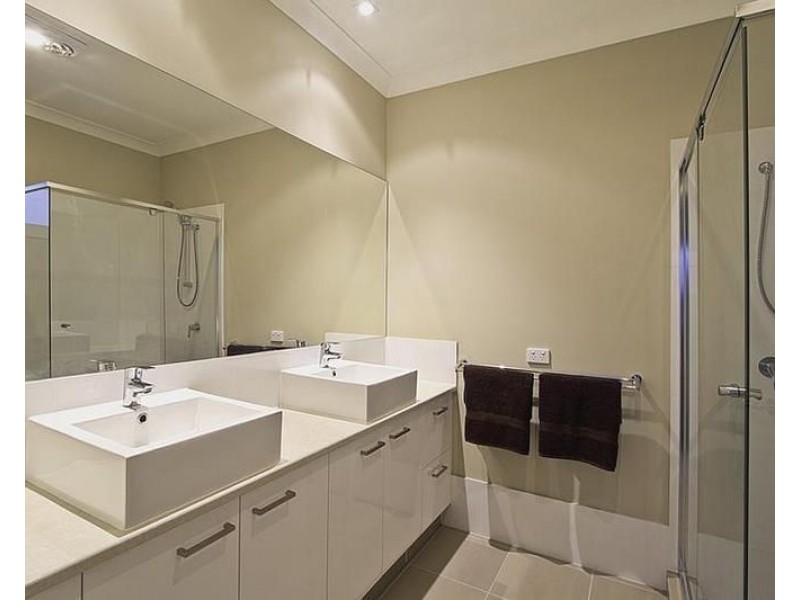 9a Barracuda Court, Palm Beach QLD 4221