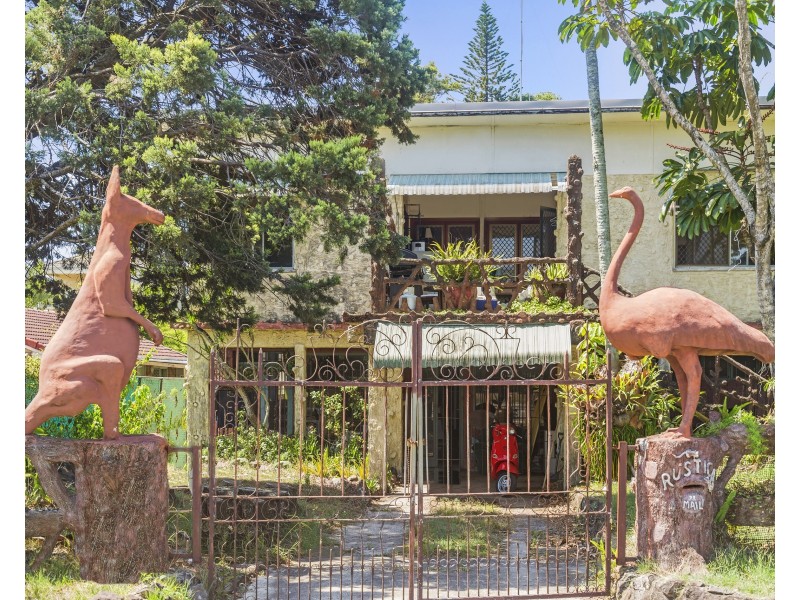 33 Golden Four Drive, Bilinga QLD 4225