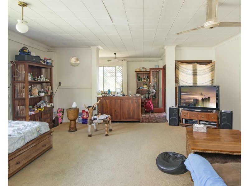 33 Golden Four Drive, Bilinga QLD 4225