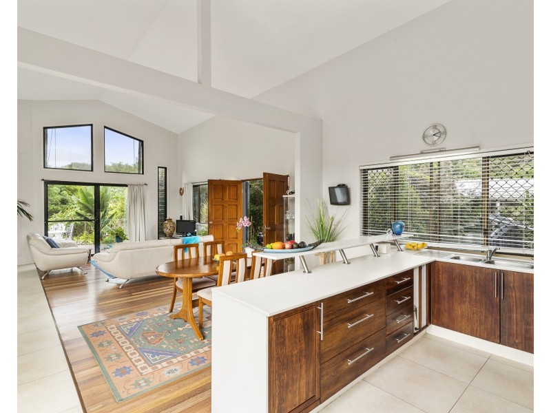 2 Kaira Lane, Currumbin Valley QLD 4223