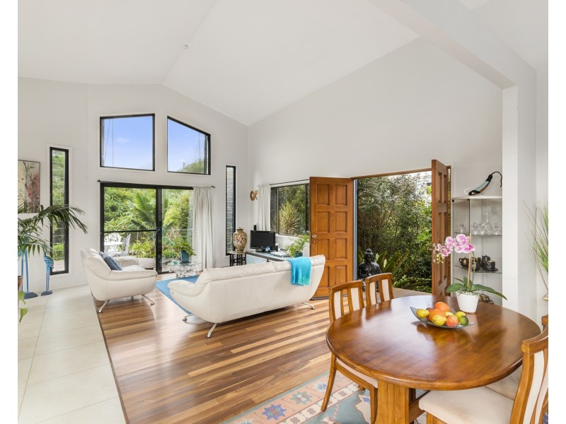 2 Kaira Lane, Currumbin Valley QLD 4223