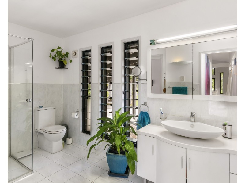 2 Kaira Lane, Currumbin Valley QLD 4223