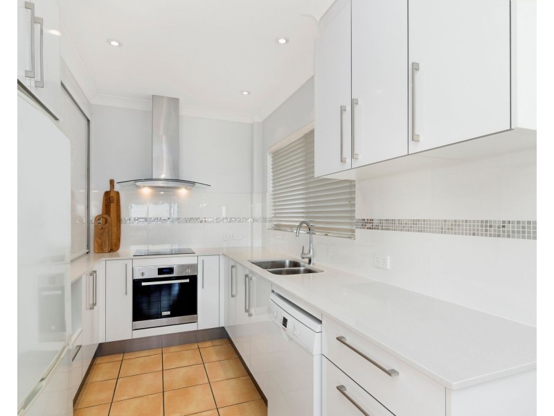 2/9 Biby Street, Tugun QLD 4224