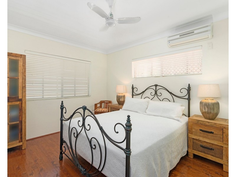 2/9 Biby Street, Tugun QLD 4224