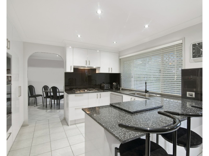 7 Capano Court, Elanora QLD 4221