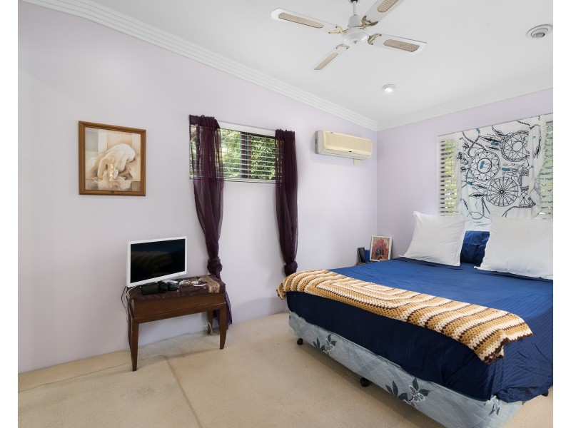 68 Manus Avenue, Palm Beach QLD 4221