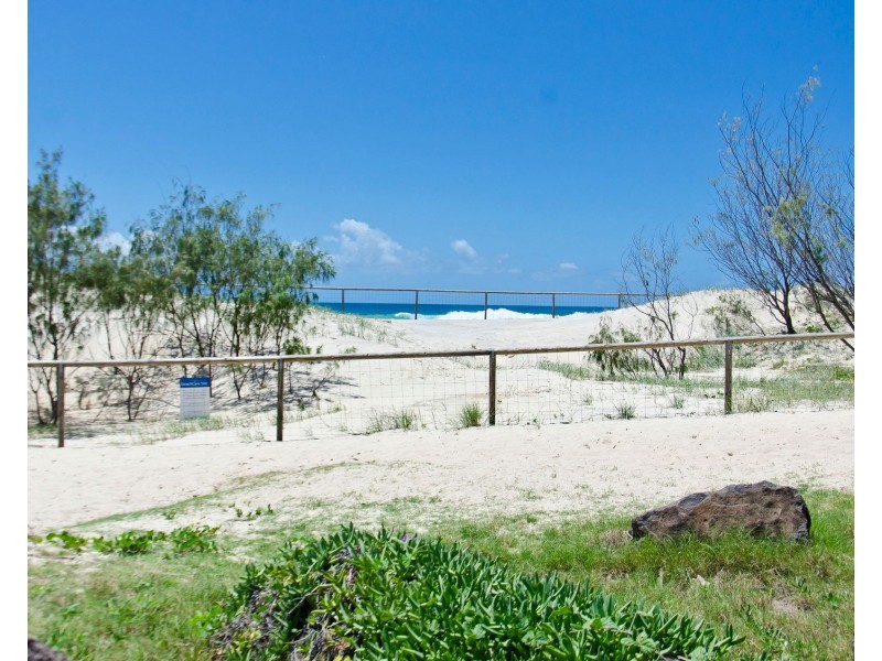 30 Alinjarra Drive, Tugun QLD 4224