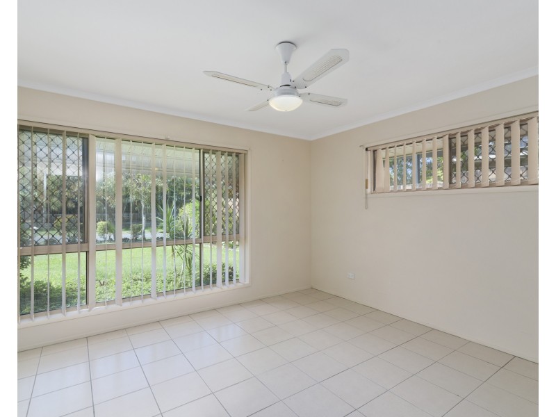 11 Kalamunda Close, Elanora QLD 4221