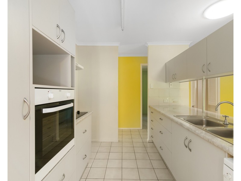 11 Kalamunda Close, Elanora QLD 4221