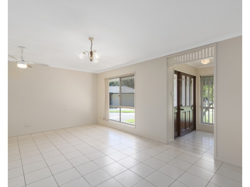 11 Kalamunda Close, Elanora QLD 4221