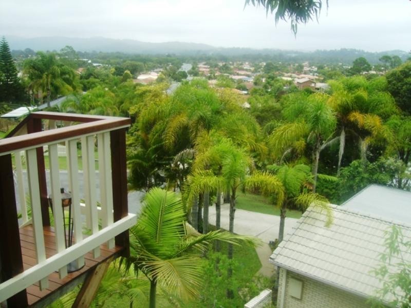 6 Wiluna Court, Elanora QLD 4221