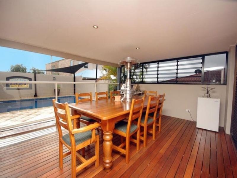 31 Jarrahdale Drive, Elanora QLD 4221