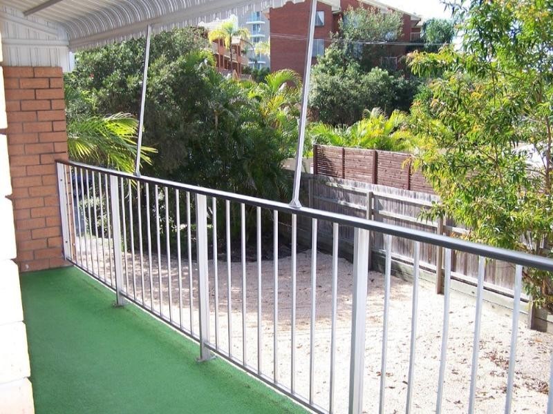 4/6 Mawarra Street, Palm Beach QLD 4221