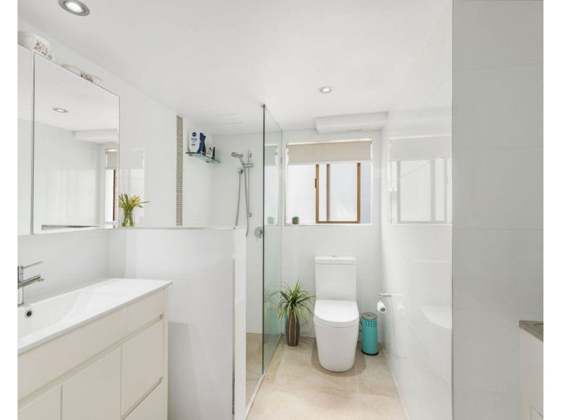 4/77 Golden Four Drive, Bilinga QLD 4225