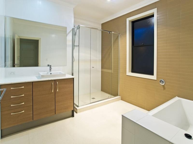 1 Dwyer Close, Tallebudgera QLD 4228