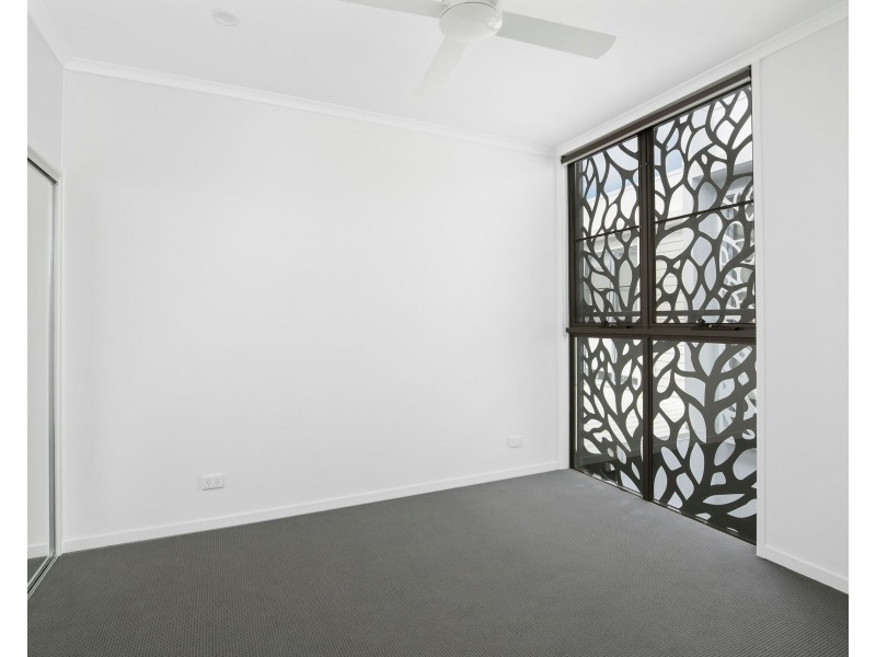 2/25 Appel Street, Kirra QLD 4225