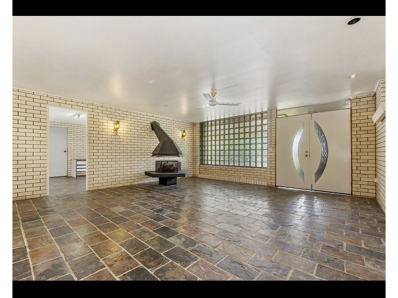 64 Salerno Street, Isle Of Capri QLD 4217