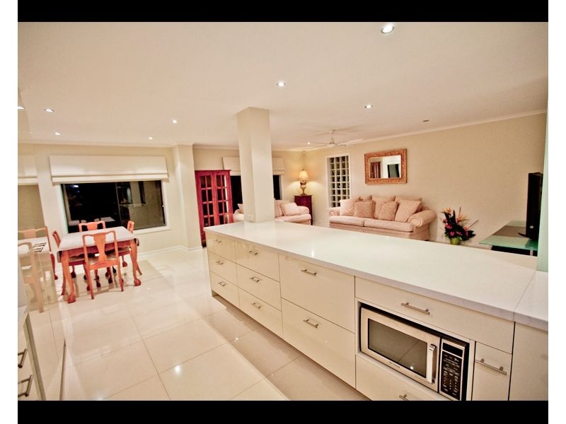 18 Lothian Avenue, Sorrento QLD 4217