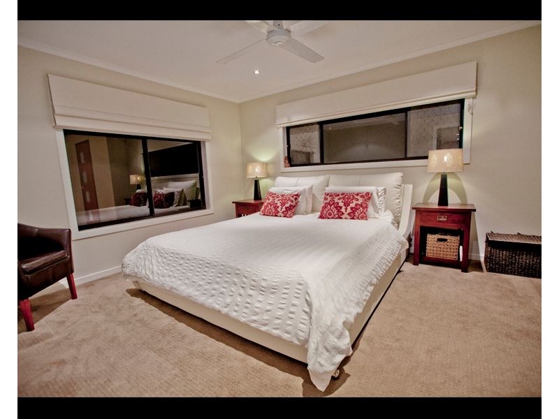 18 Lothian Avenue, Sorrento QLD 4217