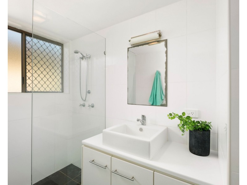 3/271 Golden Four Drive, Bilinga QLD 4225