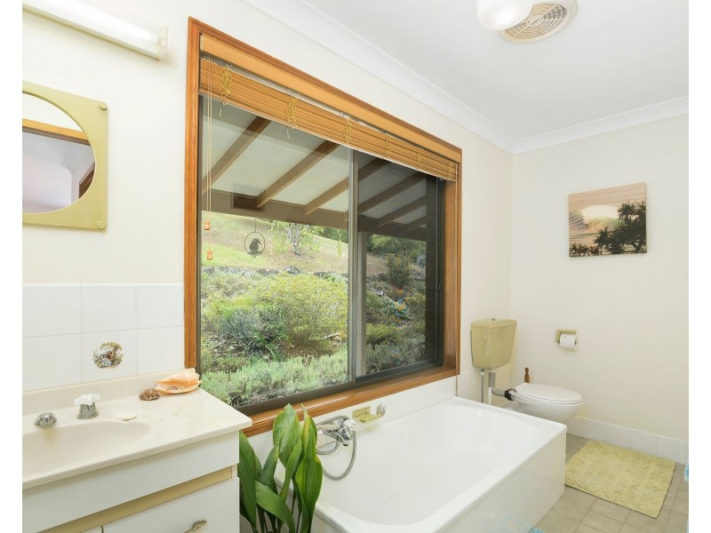 42 Bradman Drive, Currumbin Valley QLD 4223