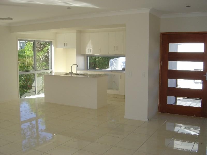 2/7 Station Street, Tugun QLD 4224