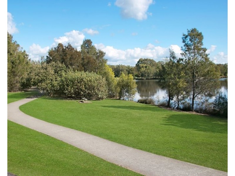 74 Silver Glade Drive, Elanora QLD 4221