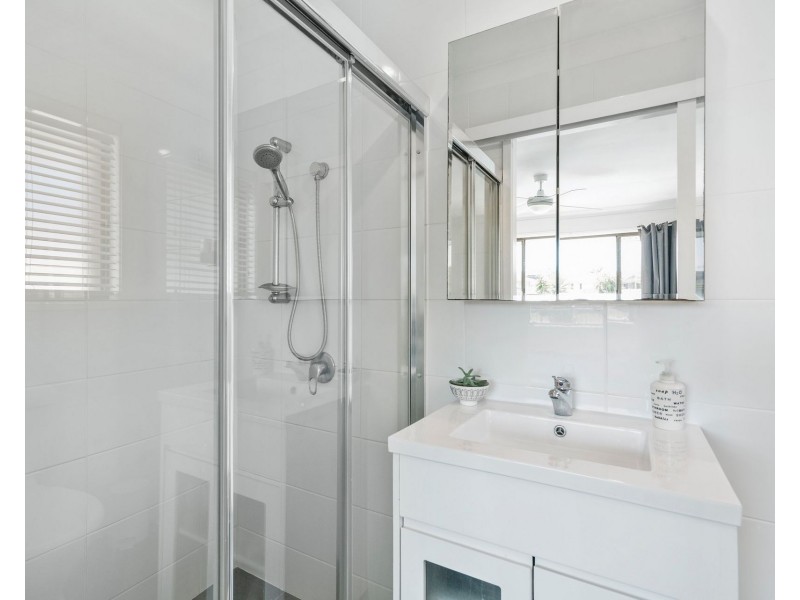 67 Guineas Creek Road, Elanora QLD 4221