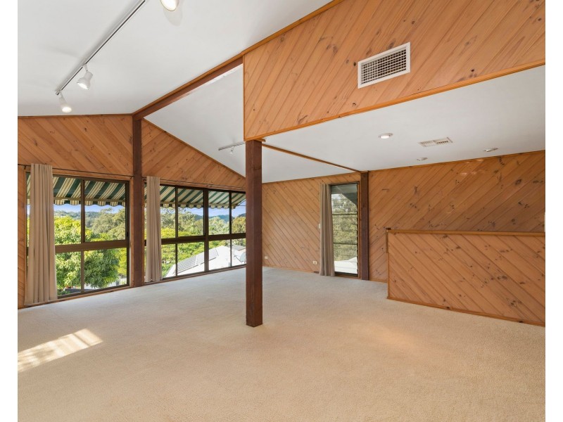 16 Larentia Street, Currumbin Waters QLD 4223