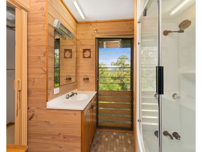 16 Larentia Street, Currumbin Waters QLD 4223