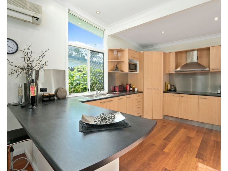 61 Robert Street, Labrador QLD 4215