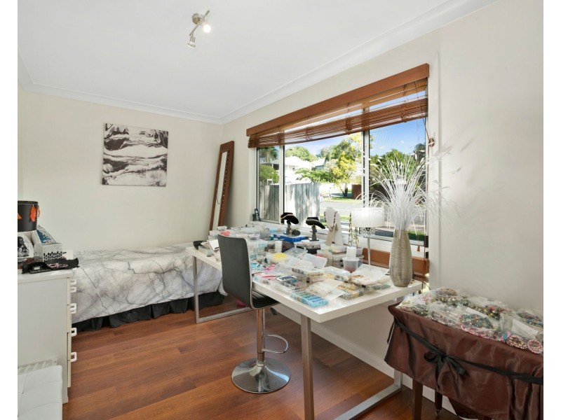 61 Robert Street, Labrador QLD 4215