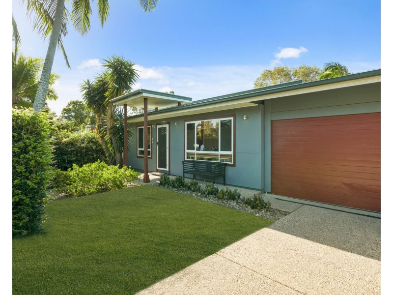 61 Robert Street, Labrador QLD 4215