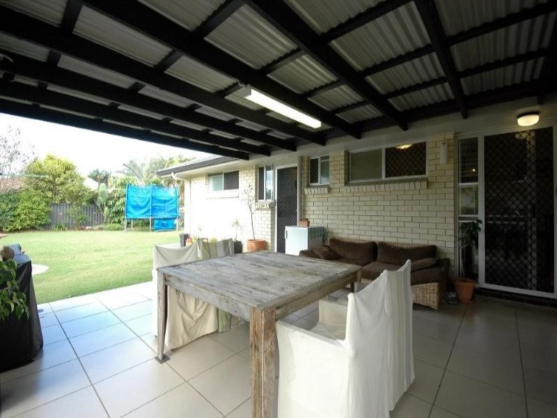 9 Ebony Place, Palm Beach QLD 4221